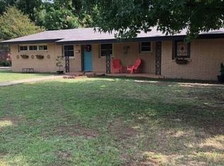 718 Sunset Dr, Burkburnett, TX 76354
