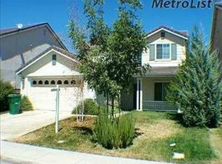 1131 Bullfinch Dr, Patterson, CA 95363