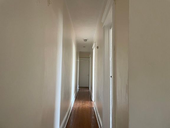 5th image of 253 S 5th Ave #2