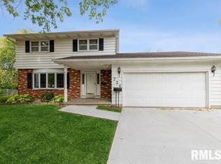 724 Schick Rd, Clinton, IA 52732