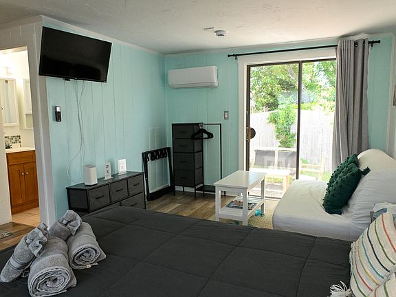 4th image of 162 Captain Chase Road UNIT 20