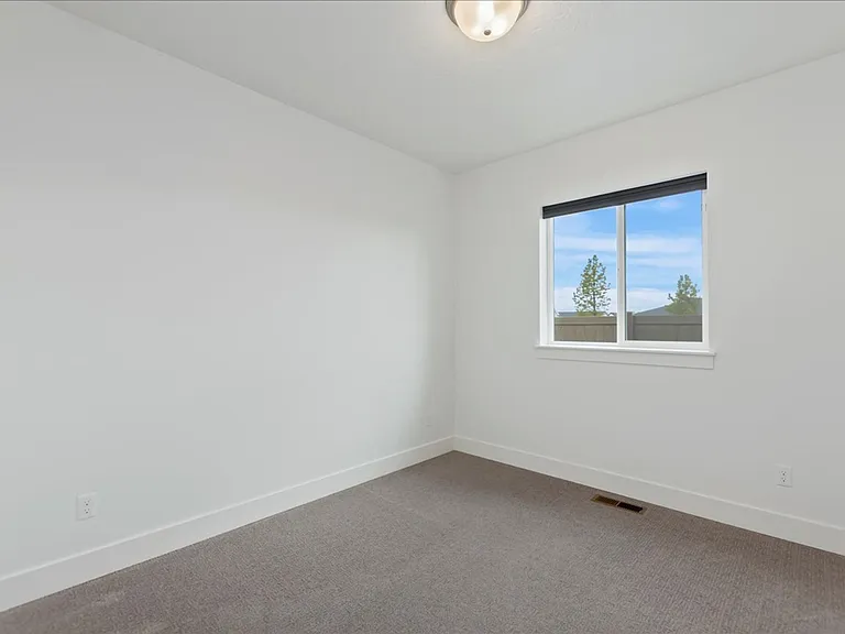 4831 S Colusa Ave — Photo 32