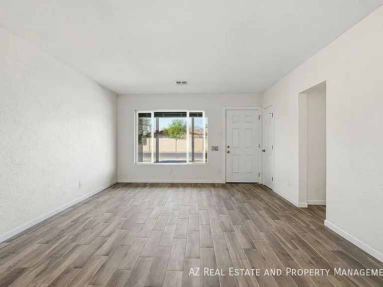 1806 E Coronado Rd #C — Photo 3