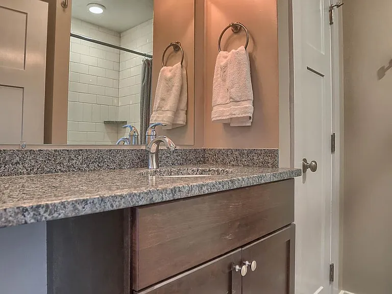 234 N Stratton St — Photo 23
