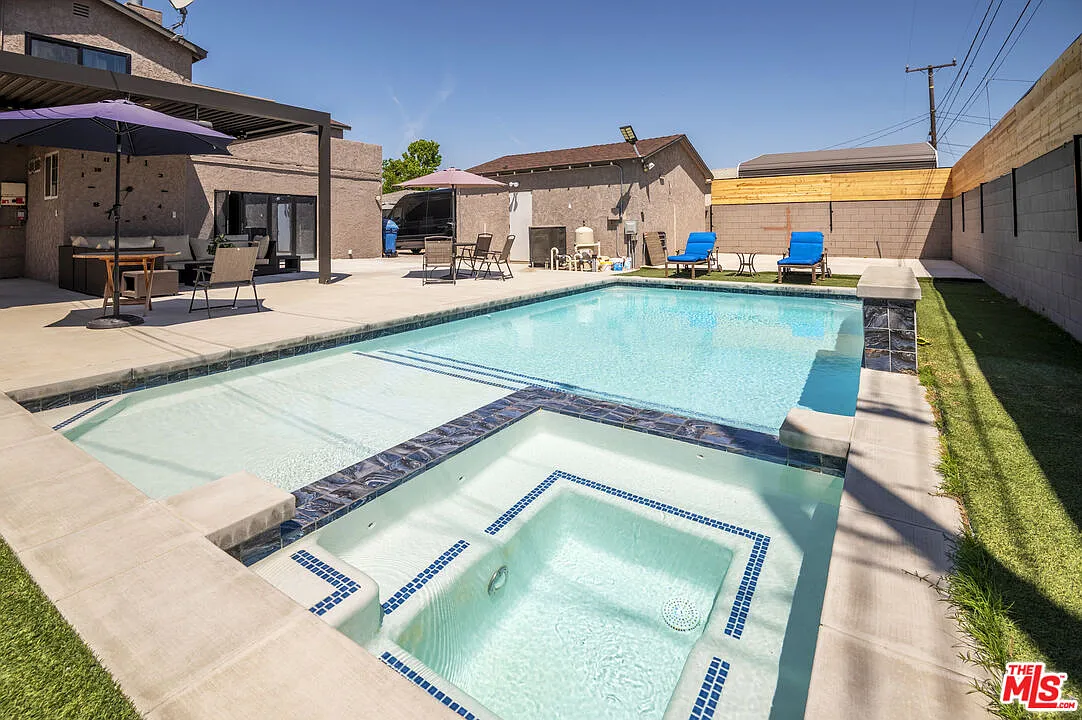5 bed, 3.5 bath, 2624 sqft, $8,000 — Photo 1