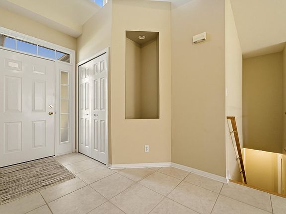 3rd image of 1321 Ludington Ln