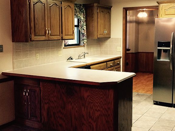 L shape for the family cook