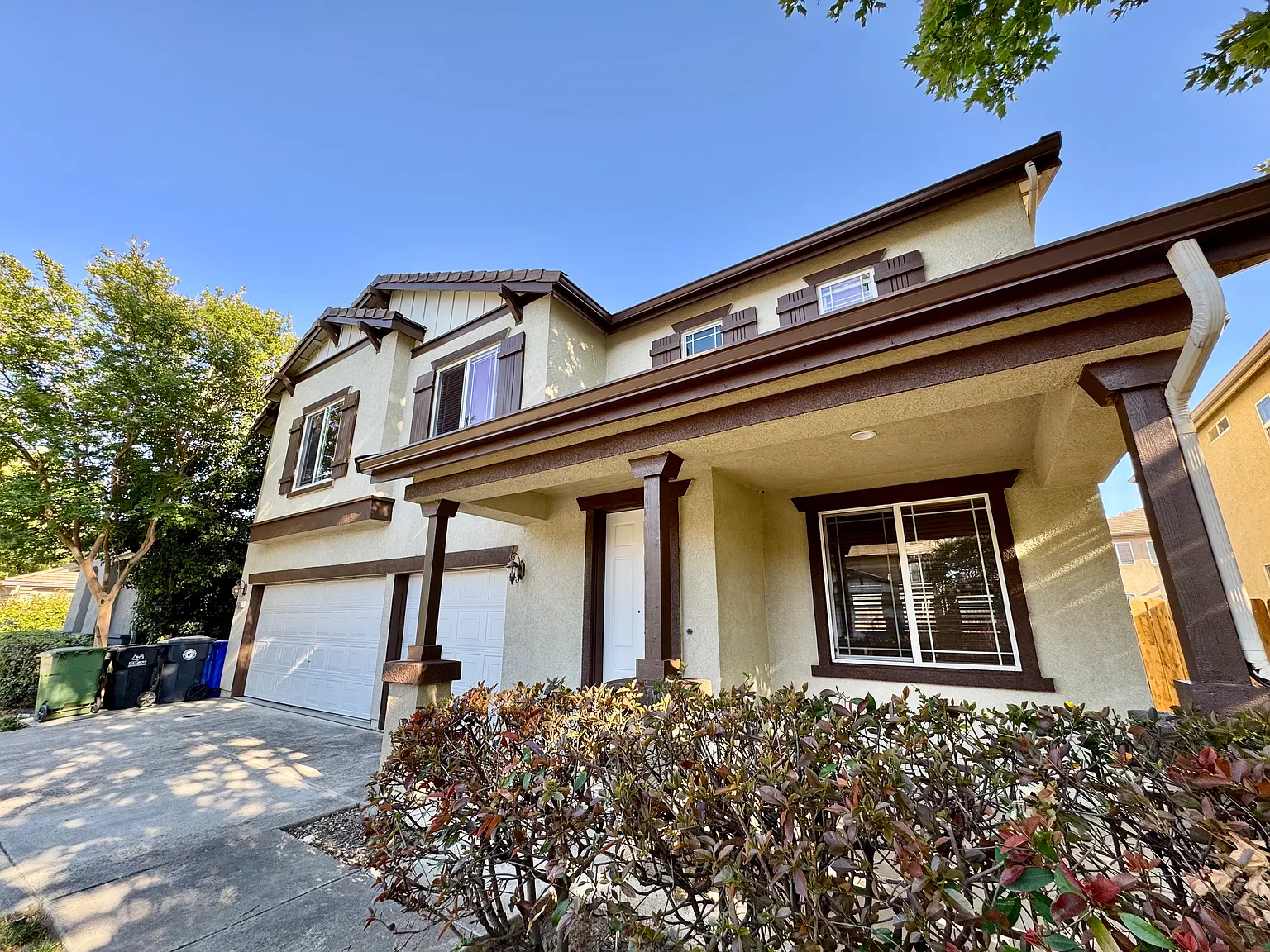 4 bed, 2974 sqft, $3,500 — Photo 3