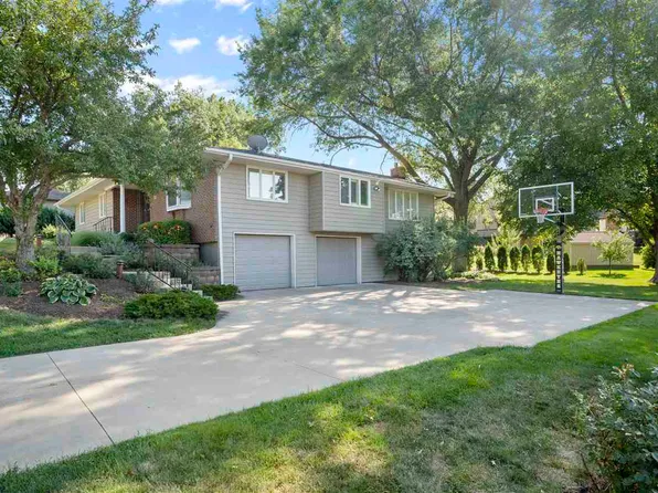 303 Westgate St, Iowa City, IA 52246