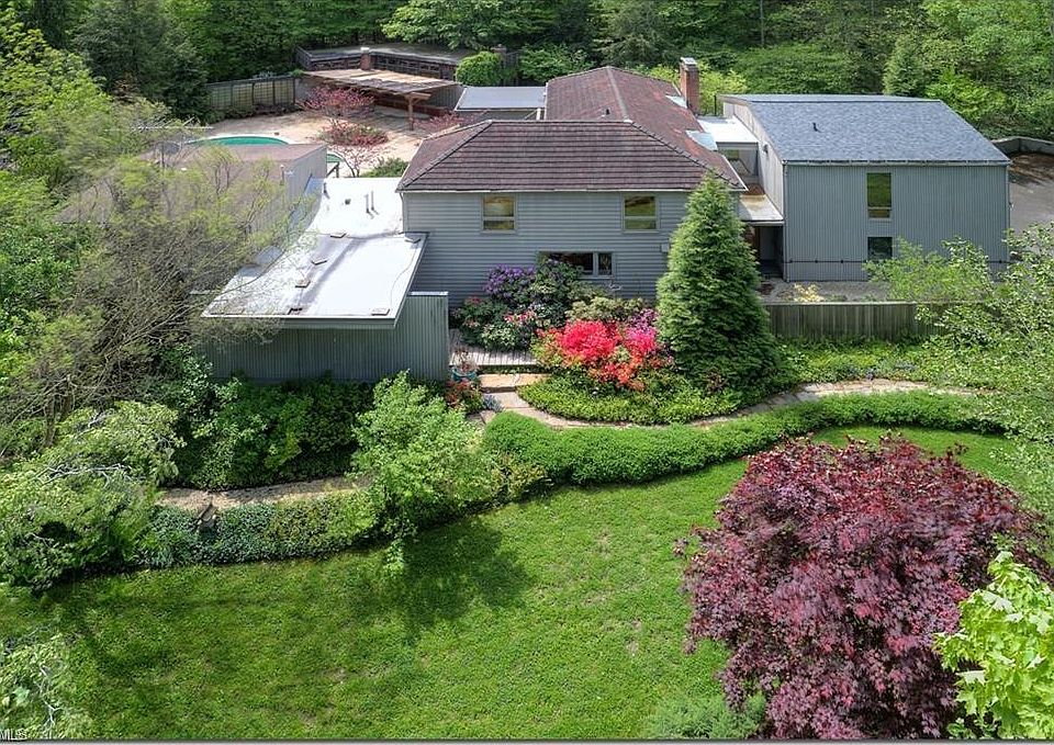 1st image of 30850 Park Ln