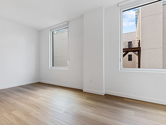 5th image of 540 Waverly Ave APT 7P