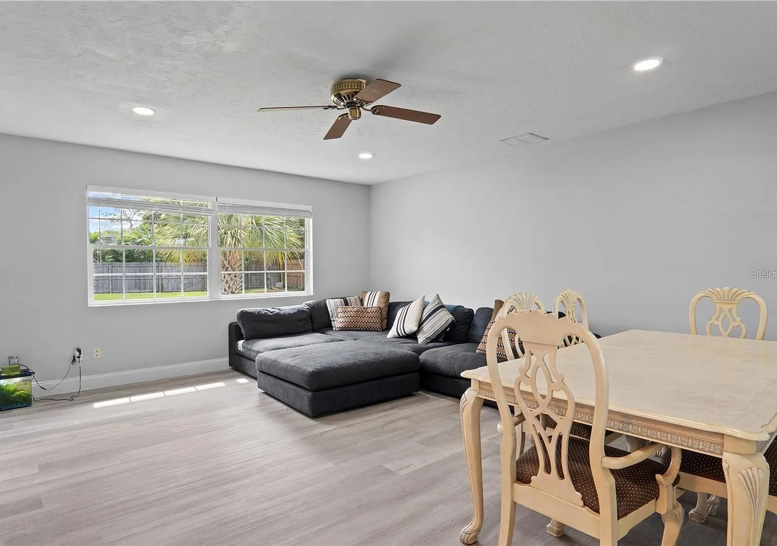 Gorgeous fully remodeled pool home in Winter Park - Available now — Photo 2