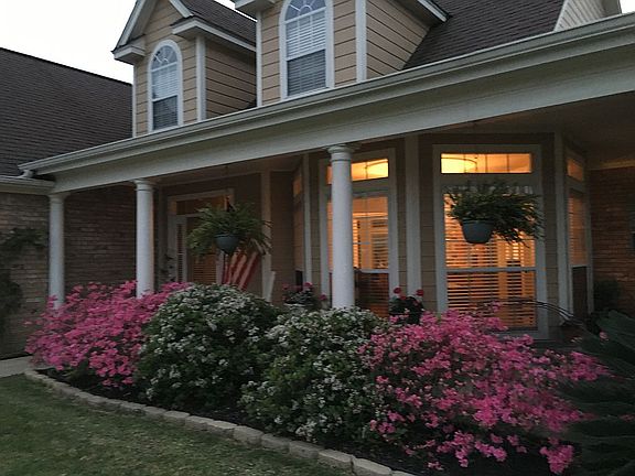 3rd image of 8480 Anastasia Ave