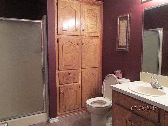 2nd image of 703 W 39th St