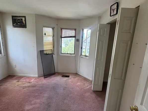 70 Saint James St APT 302, Roxbury, MA 02119