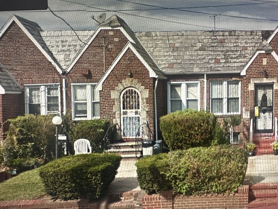 1st image of 217-33 114th Rd #1