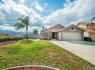 374 Roosevelt St, Corona, CA 92879
