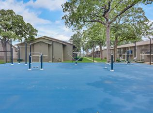 Oak Park, Euless, TX 76039