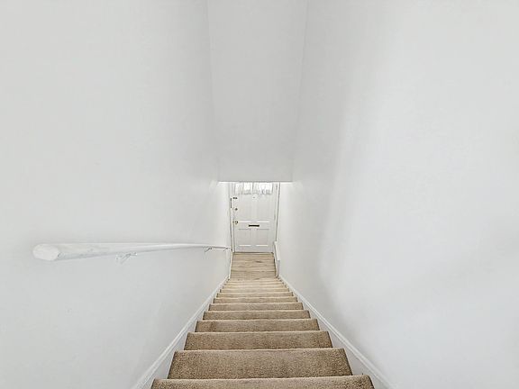 5th image of 30 N Coolidge Ave Unit B