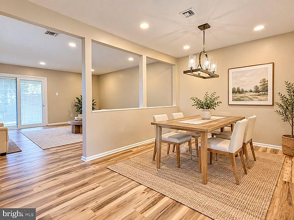 5th image of 49 Fair Isle Cir