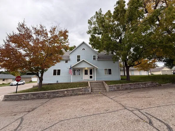 103 1st St N, Evansville, MN 56326