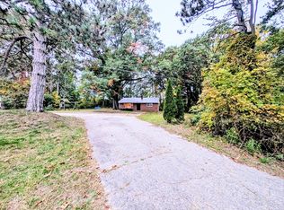 8630 Whitmore Lake Rd, Brighton, MI 48116