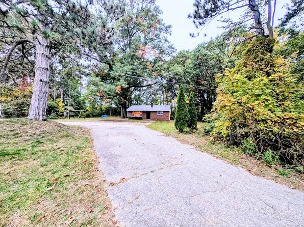 8630 Whitmore Lake Rd, Brighton, MI 48116