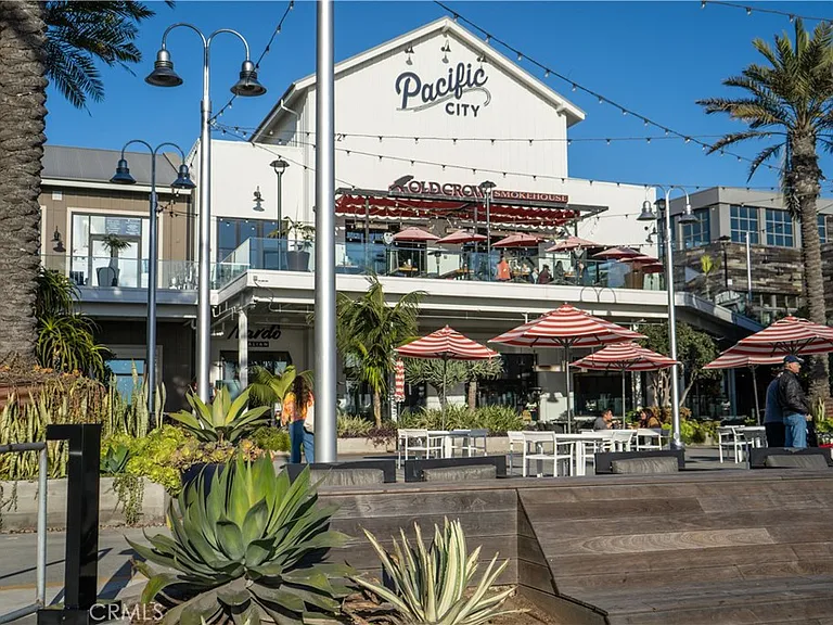 1200 Pacific Coast Hwy #327 — Photo 40