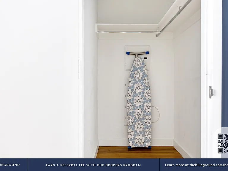 101 W 15th St #214 — Photo 13