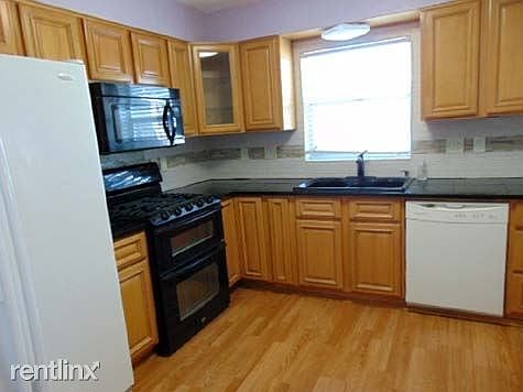 2nd image of 4995 Jonquil Pl