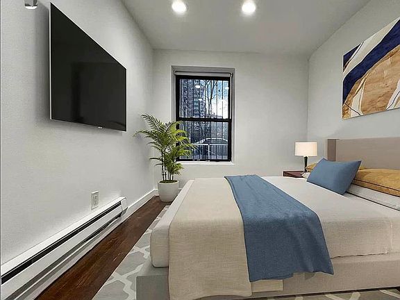 3rd image of 309 W 29th St #B