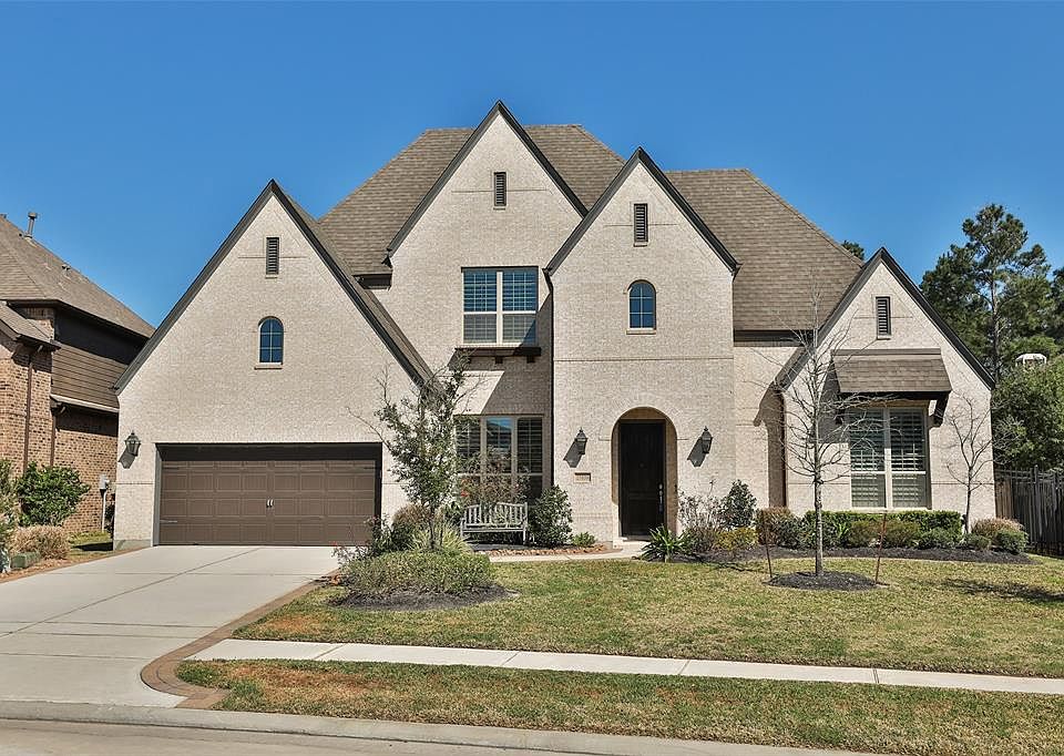 Gorgeous Custom built for Sellers by Highland Homes! No rear neighbors on Greenbelt not road! CDS and playground area out front in median/CDS area! 3 car tandem garage!!! All bedrooms are Ensuite and there are 3 office areas in the house!