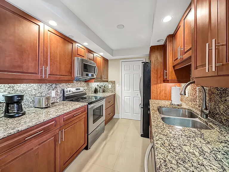 3000 N Ocean Dr #36G — Photo 9