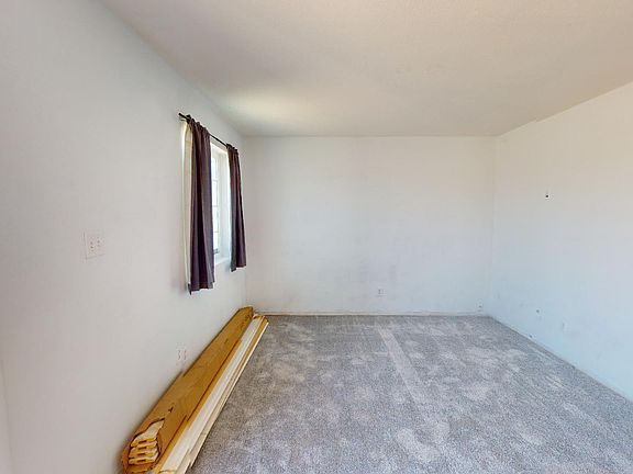 5th image of 251 W LINCOLN Avenue