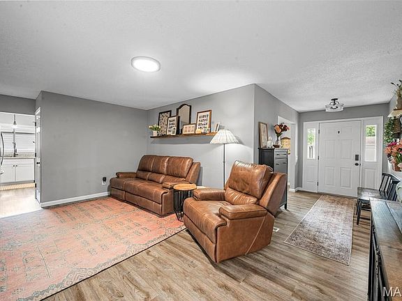 3rd image of 4508 Frederickton Ct