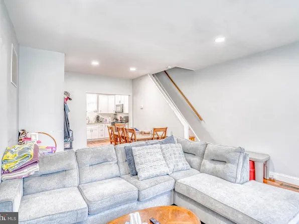 1035 Cantrell St, Philadelphia, PA 19148