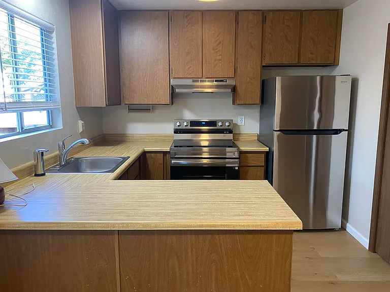 883 Arbor Ave — Photo 4