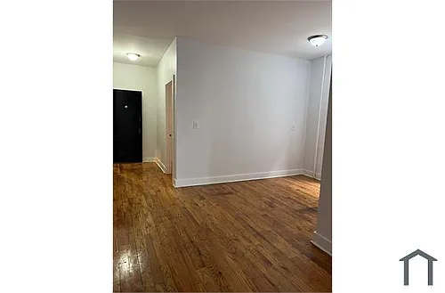130 Bristol St Photo 1