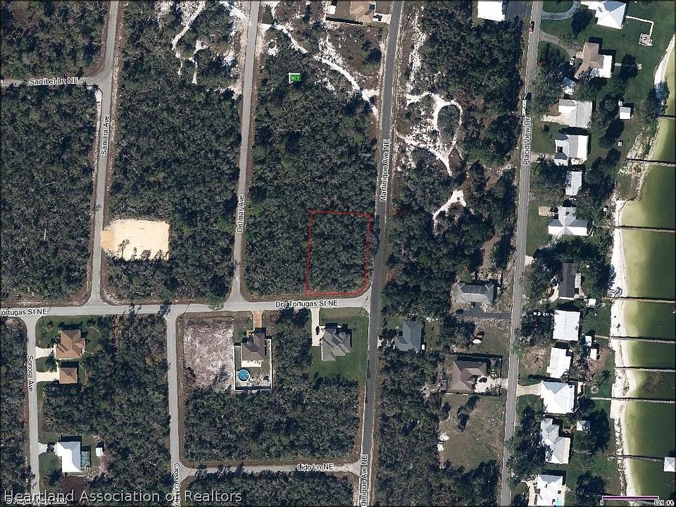 2nd image of 117 Martinique Ave NE