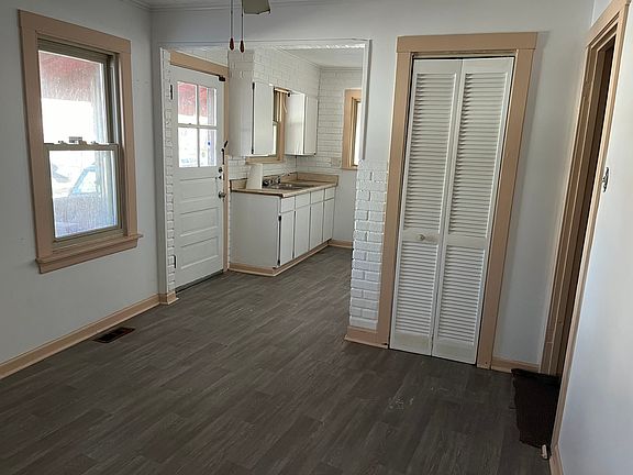 2nd image of 510 Forest Glen Dr