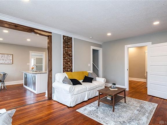 4th image of 1421 Holly Ave