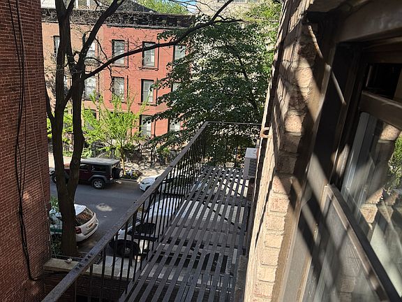 4th image of 448 E 87th St APT 3D