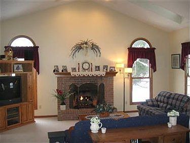 5th image of 7554 Foxdale Cir