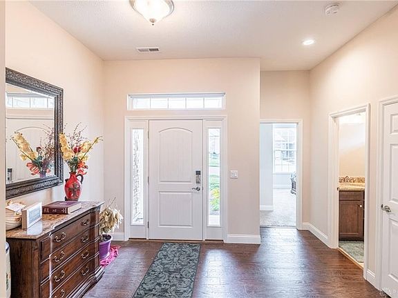 3rd image of 10154 Chedworth Dr