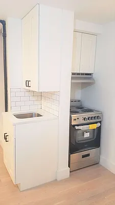 Rented by Bruma Realty LLC | media 37