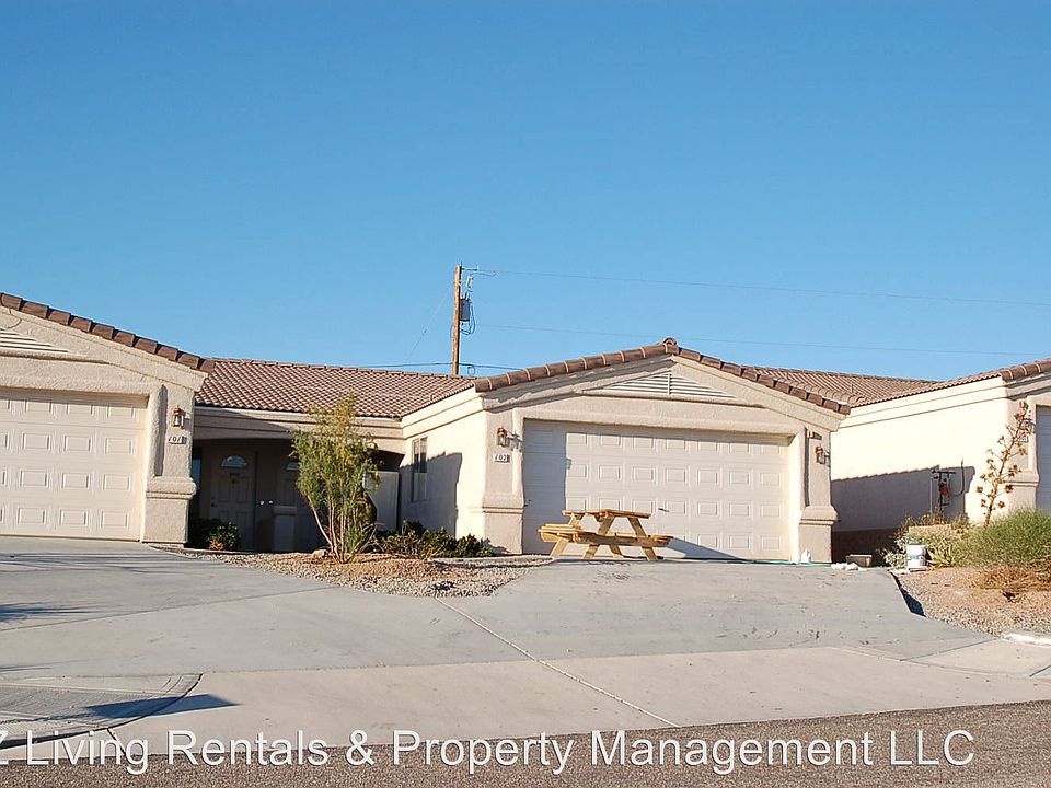 1st image of 2995 Palisades Dr