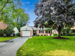 850 Rolling Pass, Glenview, IL 60025