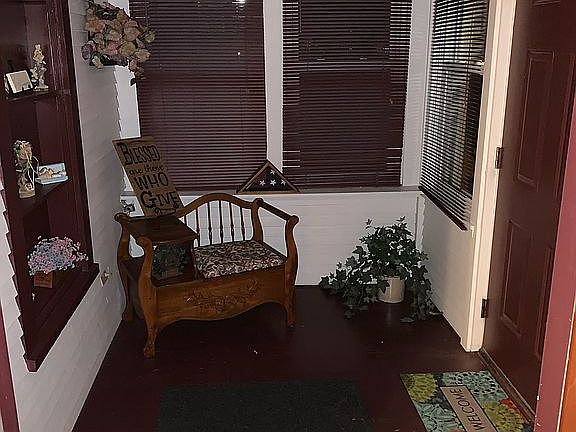 Front porch/mudroom