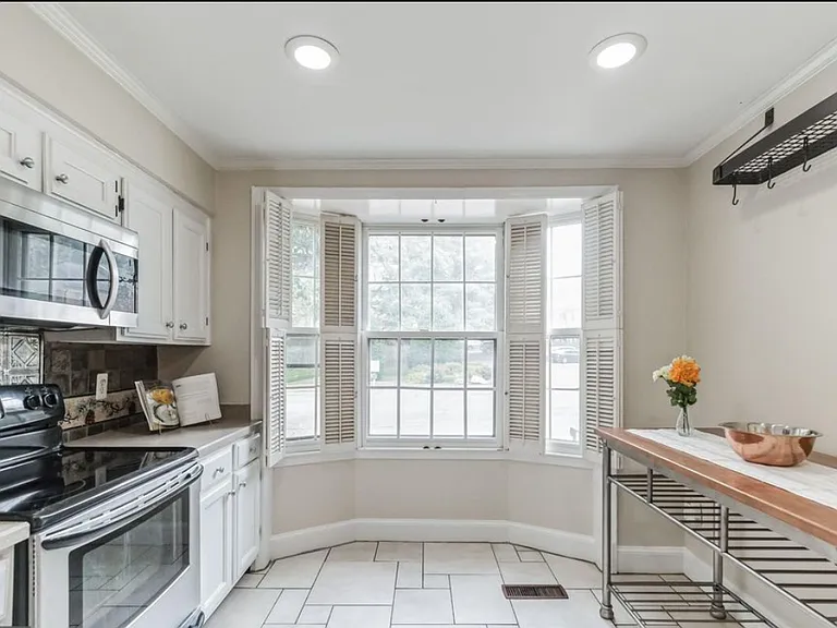 6813 Indian Run Ct — Photo 2