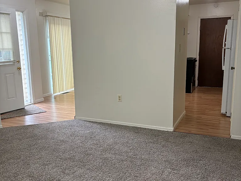 3569 Golden Meadows Ct — Photo 4